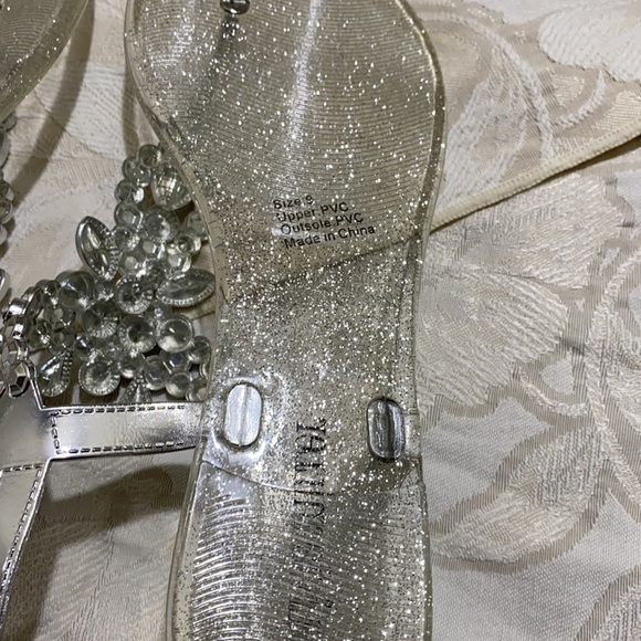 MEGA BLING Sandals NWOT - Picture 6 of 7